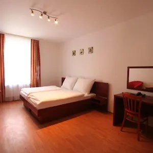 Susa 3*, Praga República Checa